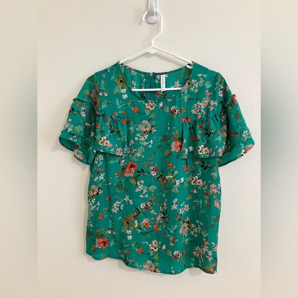 Xhilaration Women’s blouse